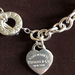 Tiffany’s necklace